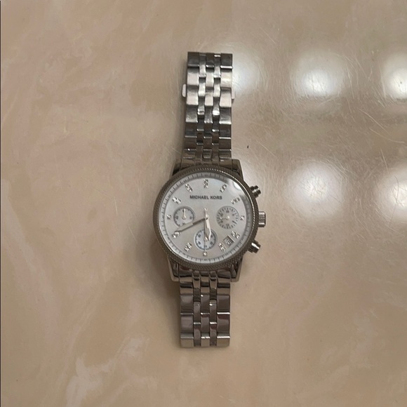 Michael Kors Watch - Picture 3 of 5